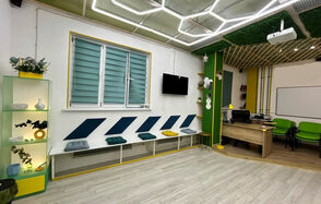 Дизайнерское пространство с кухней