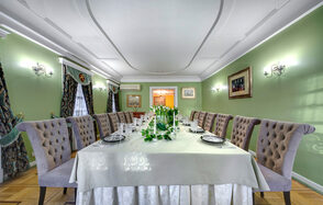 Усадьба. Банкетный зал в светло-зеленых оттенках