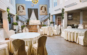 Усадьба. Светлый банкетный зал с лофт-дизайном