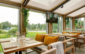 Gostь. Банкетный зал в мягких тонах