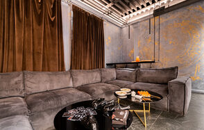 Роскошный лофт-зал