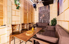 Лофт-зал в стиле известного сериала