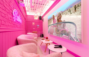 Лофт-зал в стиле Барби