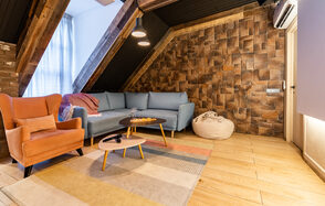 Лофт-зал в стиле горнолыжного курорта