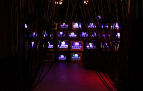 Лофт в стилистике видео-салона