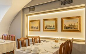 Чайковский. Малый банкетный зал на 17 гостей