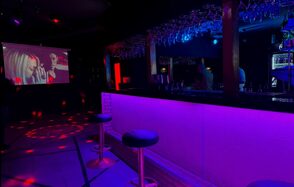 Большой ночной клуб под закрытие