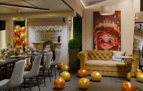 ИглуЛофт. Зал Кукла