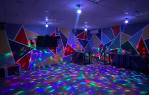 Questguru. Лофт-зал на 35 человек на севере города