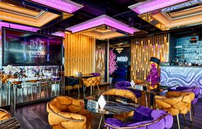 Лаундж-бар под закрытие в Москва-Сити