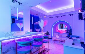 Неоновый лофт для мероприятий