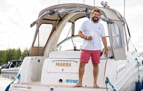 Каютный круизный катер на 6 мест