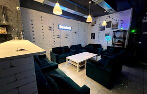 Уютный лофт-зал с караоке