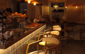 Кафе под закрытие в самом центре Москвы