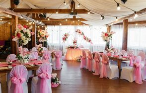 Банкетный зал в загородном комплексе "Сойкино"