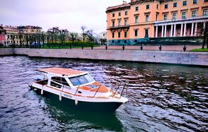 Каютный катер на 11 человек