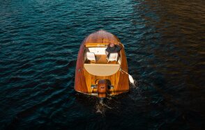 Стильный катер на 4 человек