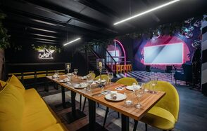 Оушен Драйв. Двухуровневый лофт в стиле диско