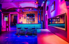 Клубный лофт на набережной в центре Москвы