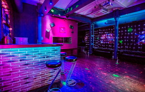 Клубный лофт на набережной в центре Москвы