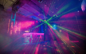 Клубный лофт на набережной в центре Москвы