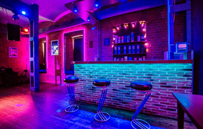 Клубный лофт на набережной в центре Москвы