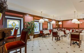 Верона-Евразия. Банкетный зал в английском стиле 