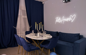 Лофт с зеркальной стеной