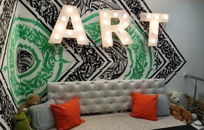 Уютный лофт-зал для мероприятий