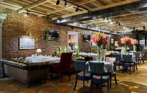 Форте Маре. Банкетный зал у реки