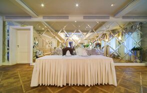 Гусятникоff. Банкетный зал в стиле усадьбы 18 века