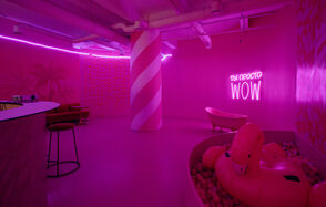 Фламинго. Розовый лофт-зал для мероприятий