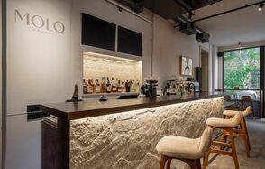 Гастробар в бутик-отеле MOLO(Моло) 4