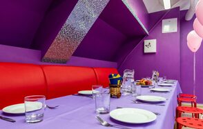 Сказочный город. Ультрафиолетовый зал