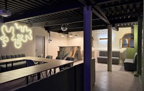 Maybe Loft. Зал Olive