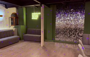 Maybe Loft. Зал Olive