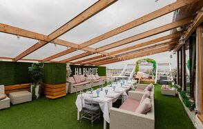 На высоте. Банкетный зал на крыше