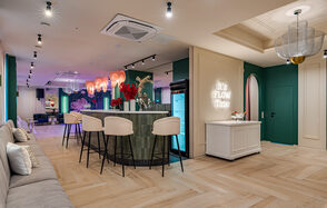 Лофт Флоу - цветочный зал в классическом стиле