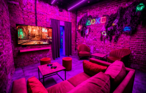 Дизайнерский лофт с неоном