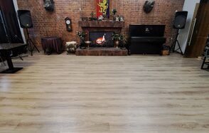 Каминный зал с балконом на Невский проспект