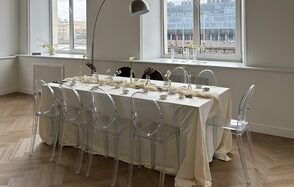 Statement. Особняк XIX века с лепниной и каминами