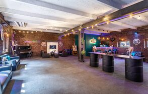 Исторический лофт эпохи Российской Империи с летней верандой