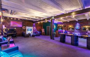 Исторический лофт эпохи Российской Империи с летней верандой