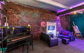 Исторический лофт эпохи Российской Империи с летней верандой