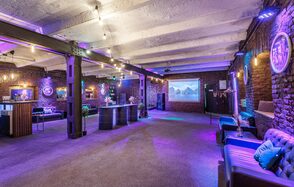 Исторический лофт эпохи Российской Империи с летней верандой