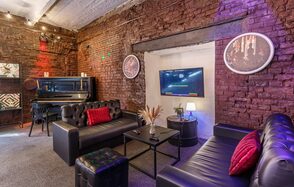 Исторический лофт эпохи Российской Империи с летней верандой