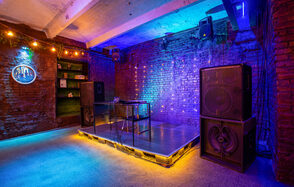 Исторический лофт эпохи Российской Империи с летней верандой