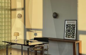 Большой стильный лофт с панорамными окнами