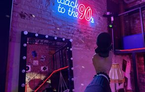 Лофт ИЗНАНКА. Зал ЛИХИЕ 90-е