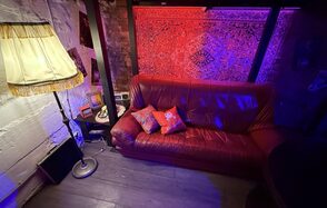 Лофт ИЗНАНКА. Зал ЛИХИЕ 90-е